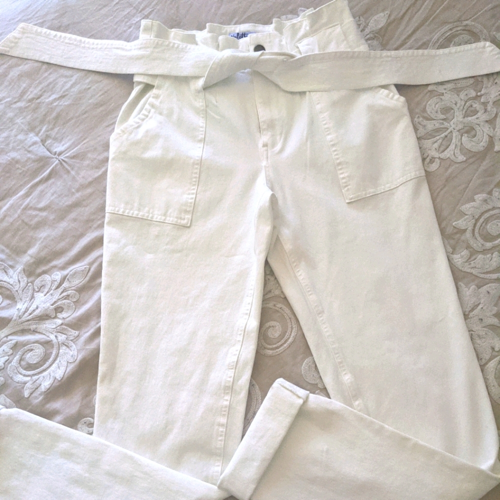 White High Waist Capri Pants (Size 5 or 27)